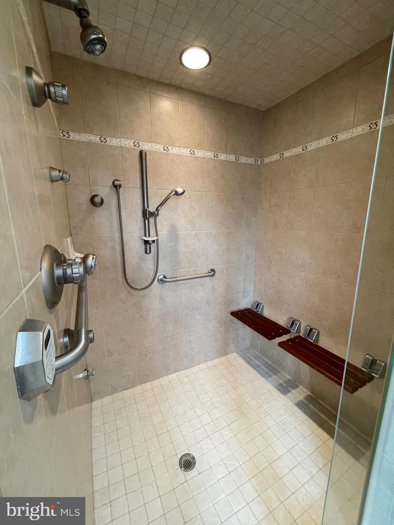 310 Upper College Ter Property Photo 118