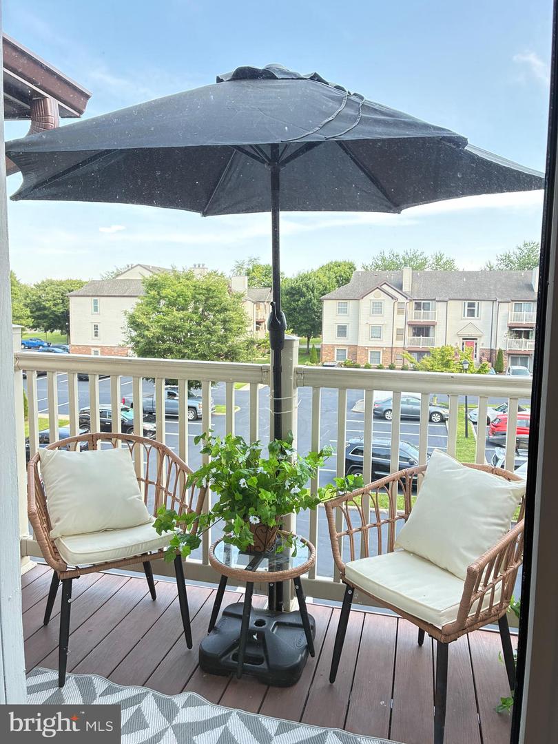 815 Stratford Way #m Property Photo 3