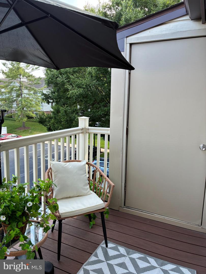 815 Stratford Way #m Property Photo 4