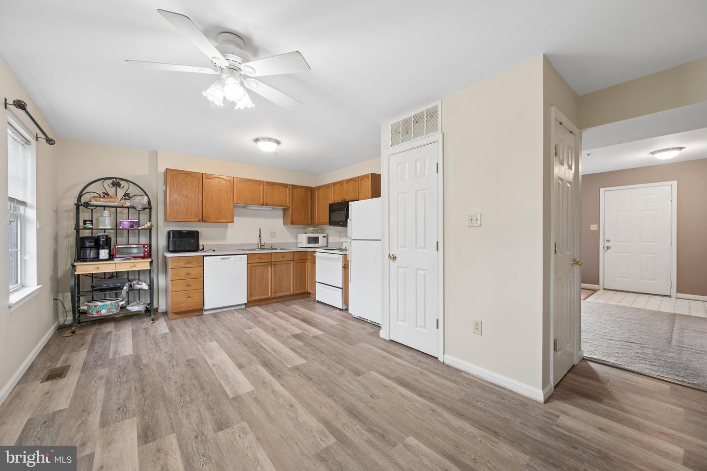 108 Stull Ct Property Photo 2