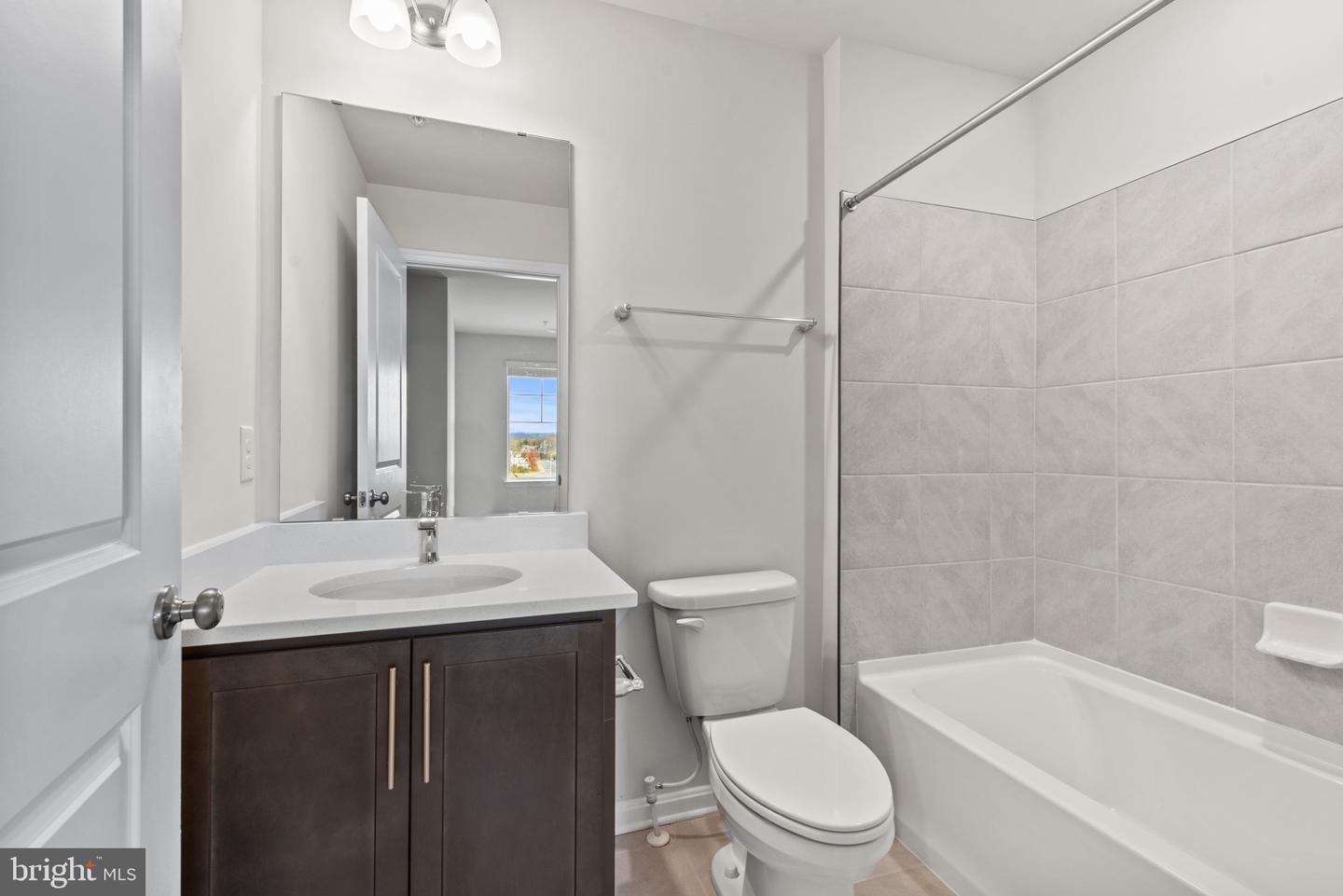 1520 Ripplecreek Dr Property Photo 33
