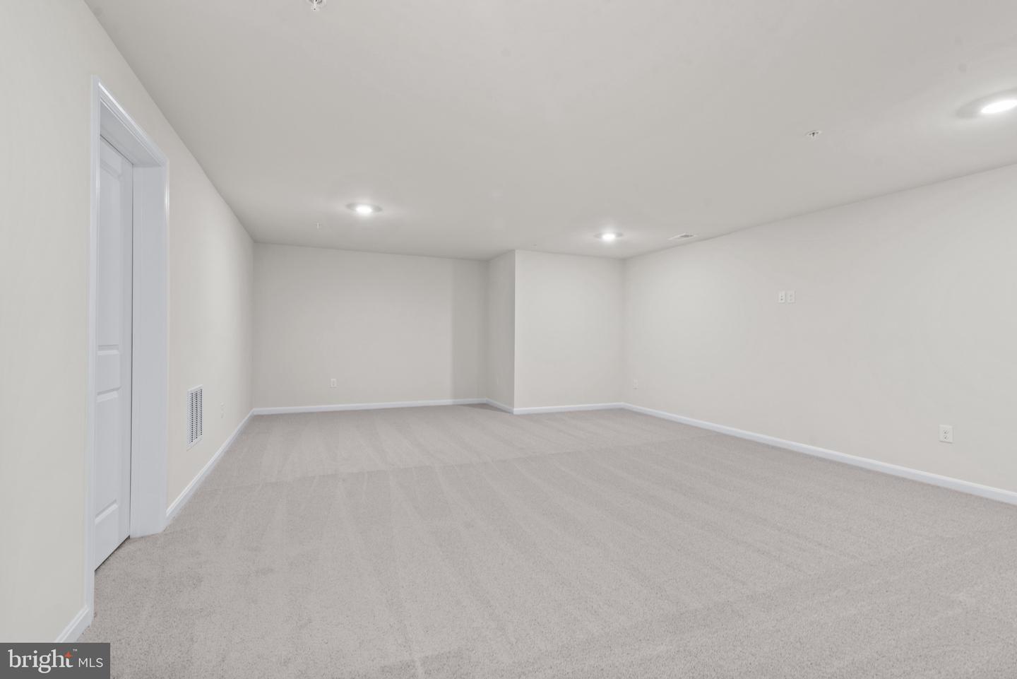 1520 Ripplecreek Dr Property Photo 34