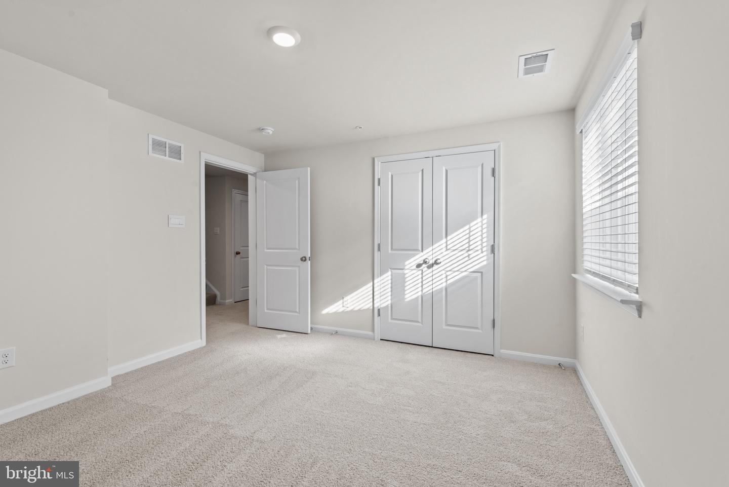 1520 Ripplecreek Dr Property Photo 37