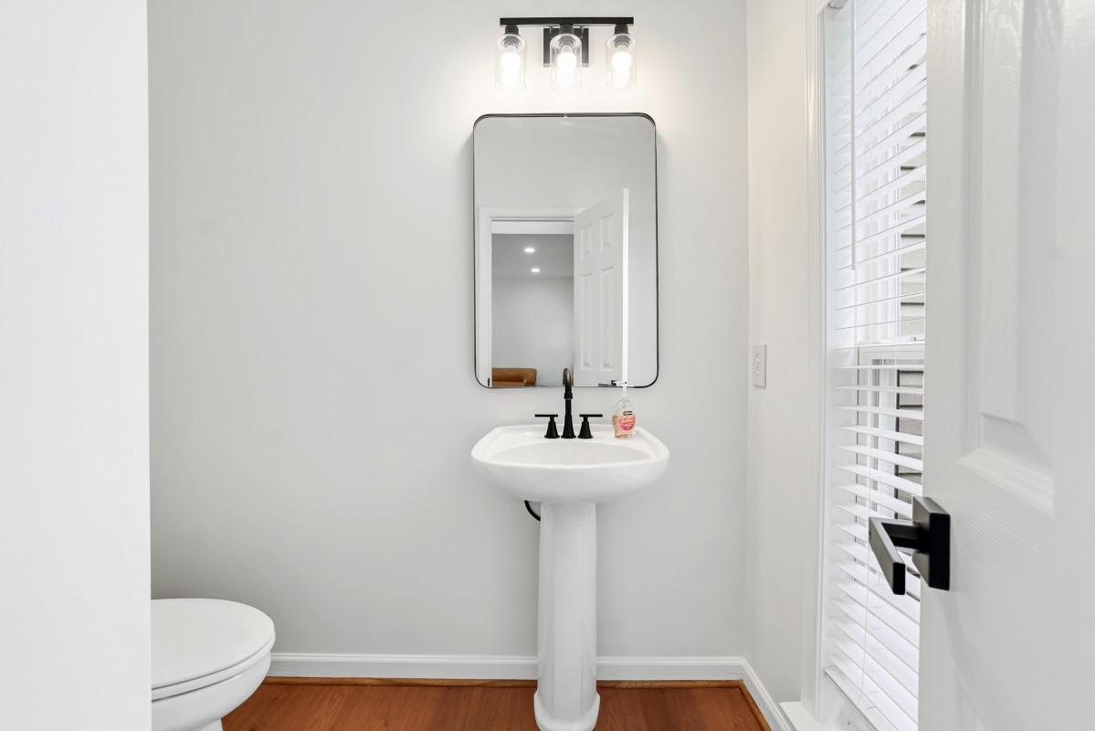90 Howard Ct Property Photo 4