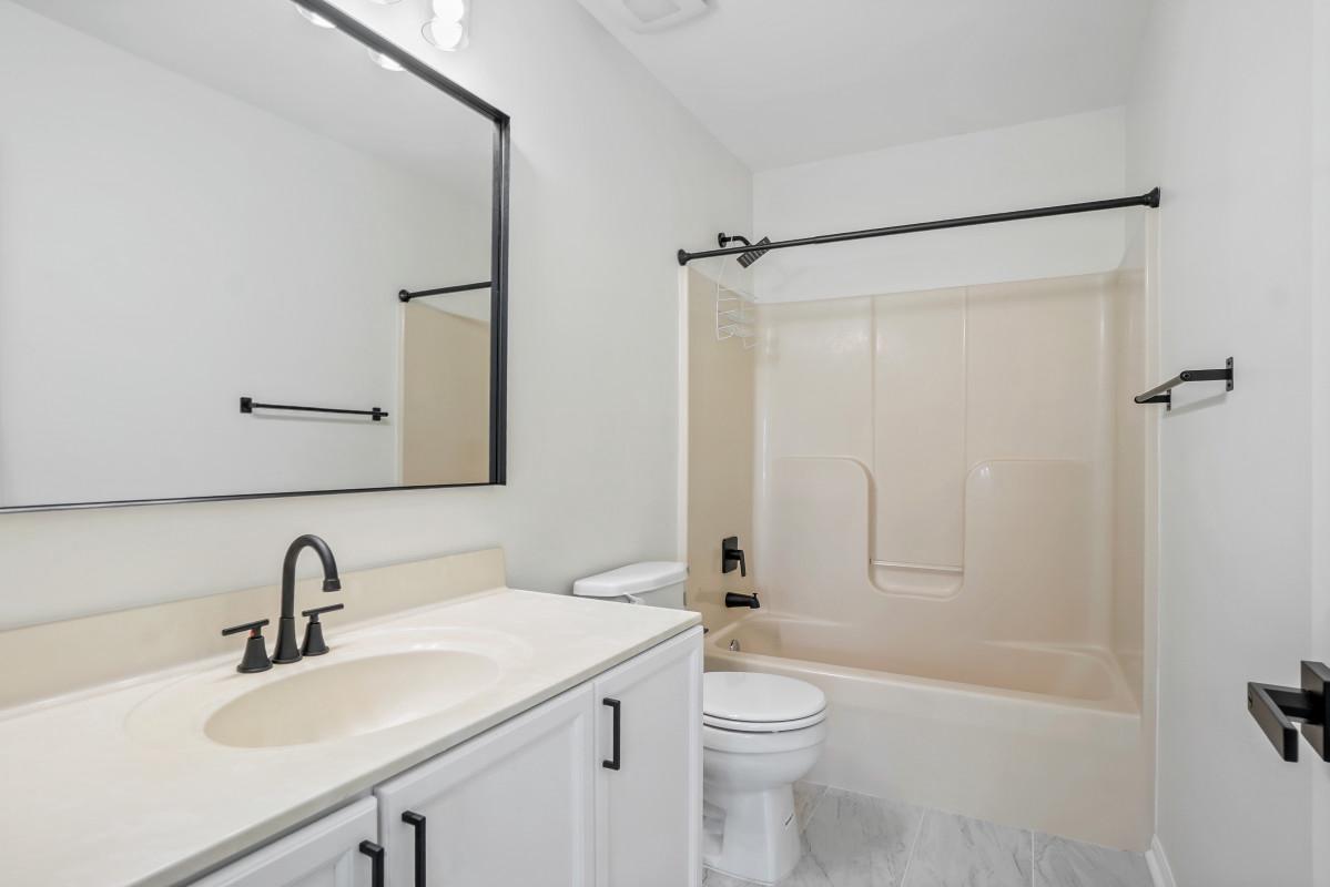 90 Howard Ct Property Photo 32