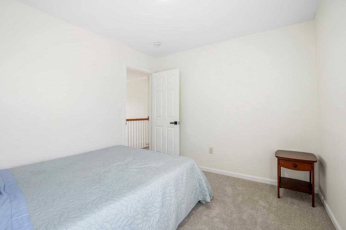 90 Howard Ct Property Photo 35