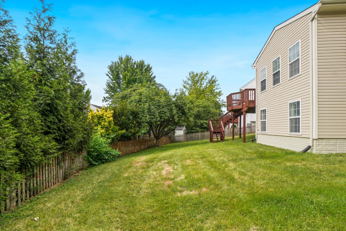 90 Howard Ct Property Photo 45