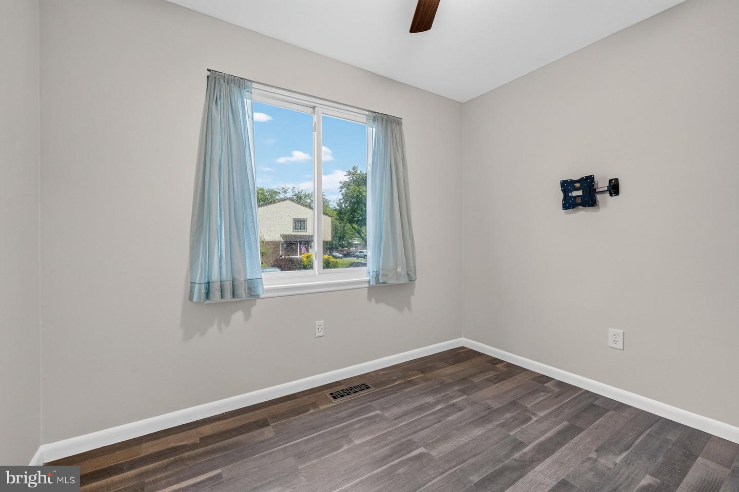 8808 Eureka Ln Property Photo 16