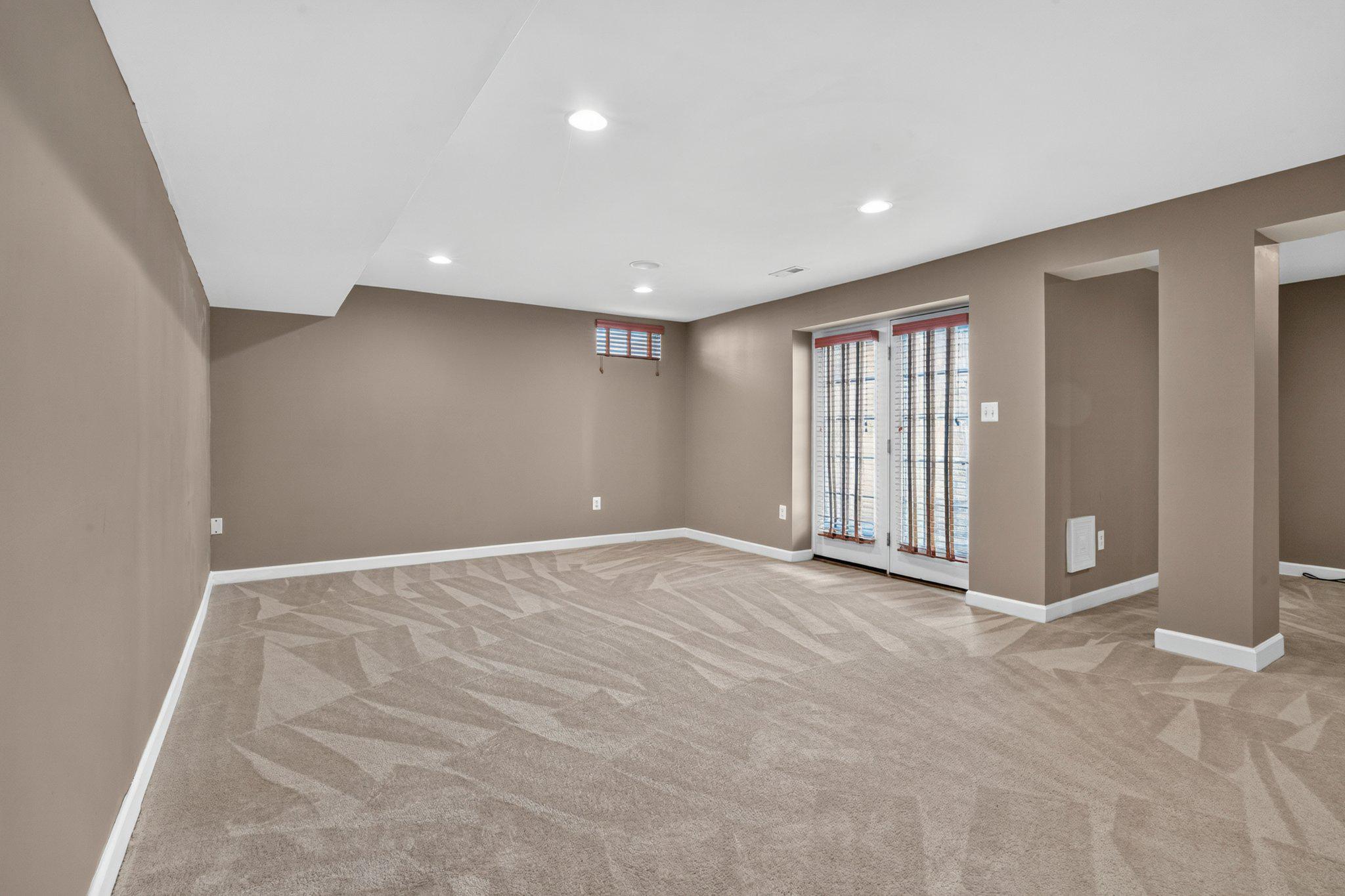 9202 Charterhouse Rd Property Photo 35