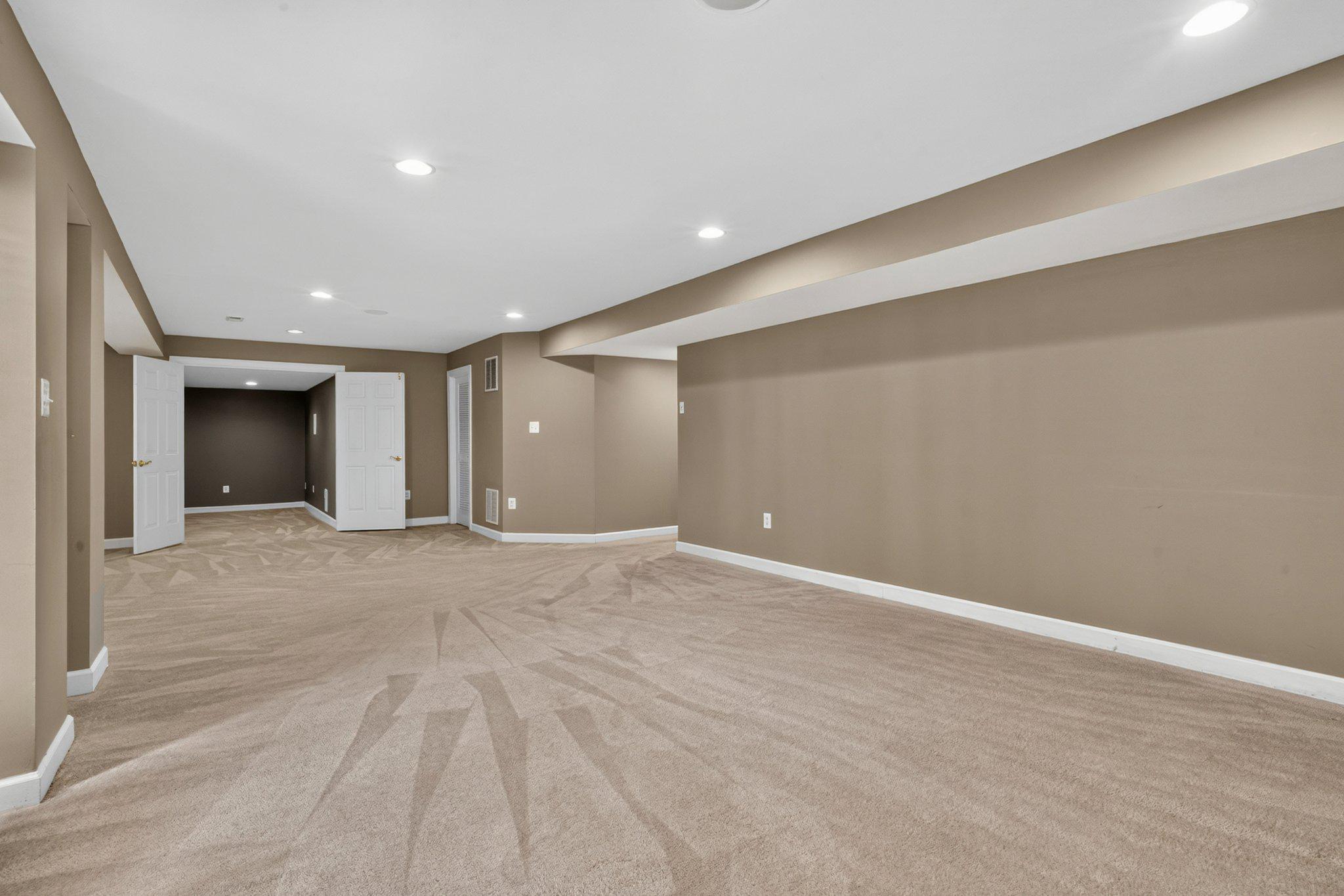 9202 Charterhouse Rd Property Photo 36