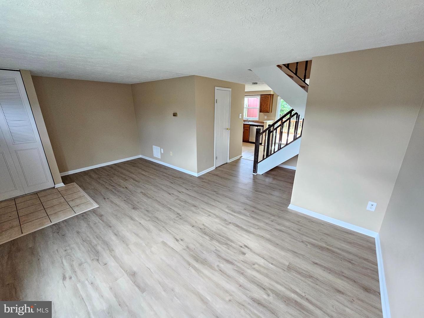 509 Beebe Ct Property Photo 5