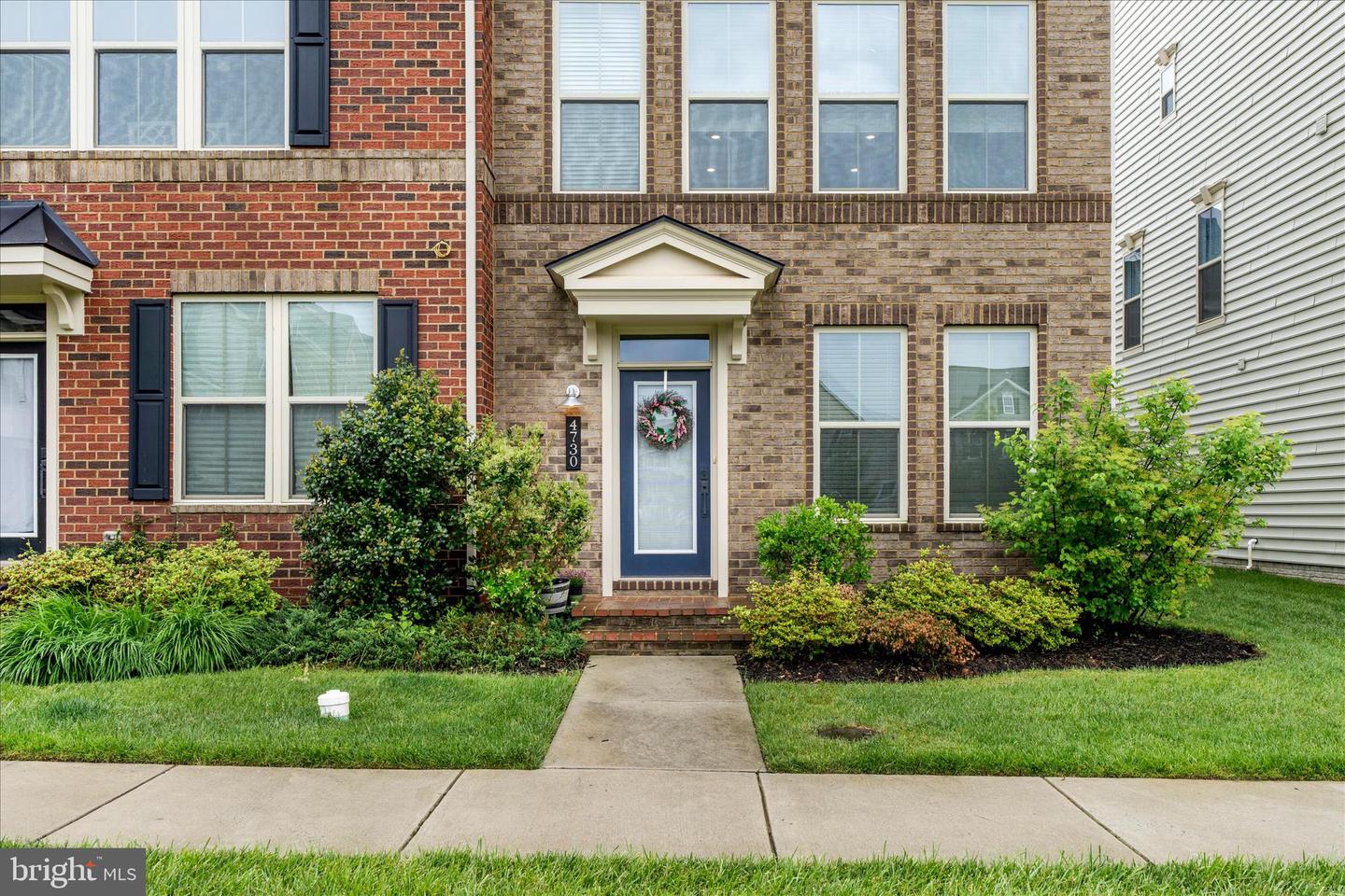 4730 Black Eyed Susan Mews Property Photo 2
