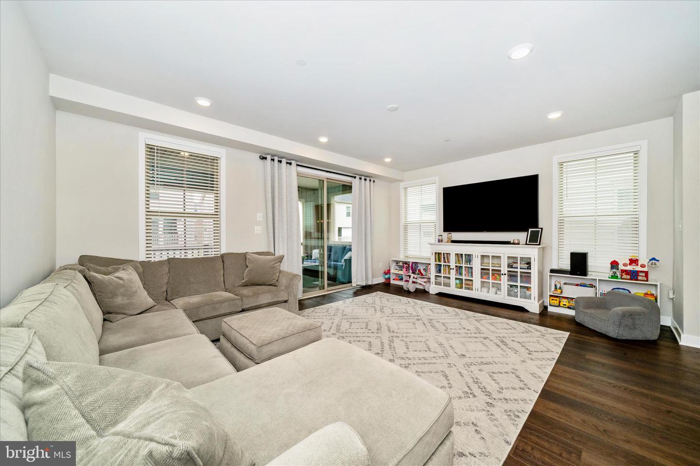 4730 Black Eyed Susan Mews Property Photo 10