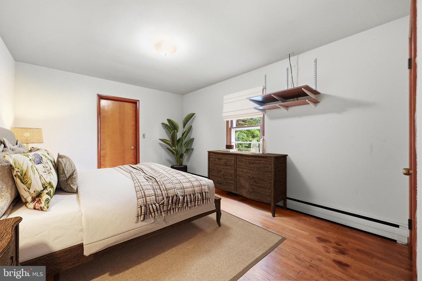 11703 Fingerboard Rd Property Photo 14