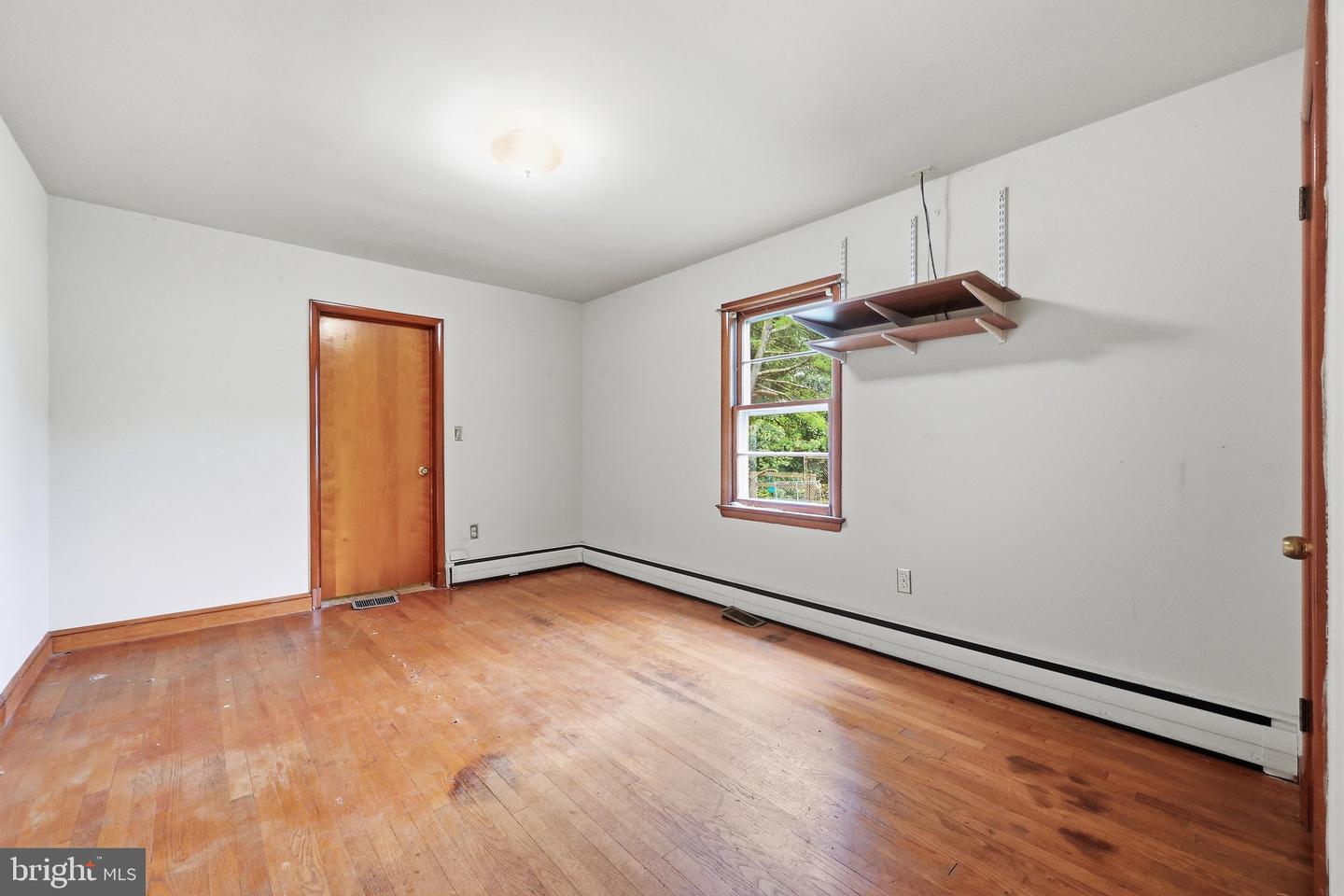 11703 Fingerboard Rd Property Photo 15