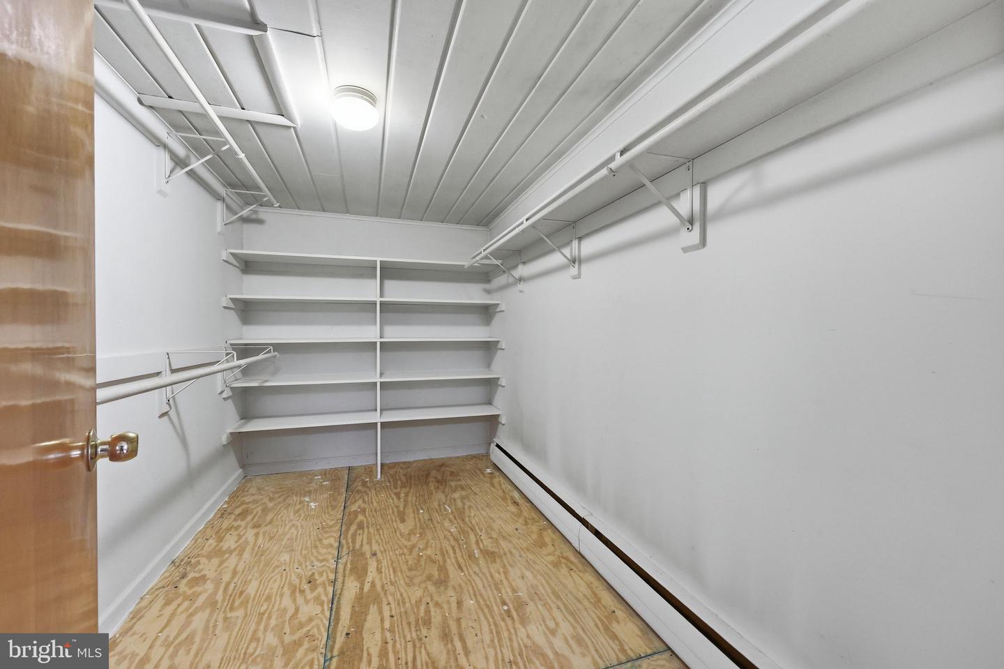 11703 Fingerboard Rd Property Photo 17