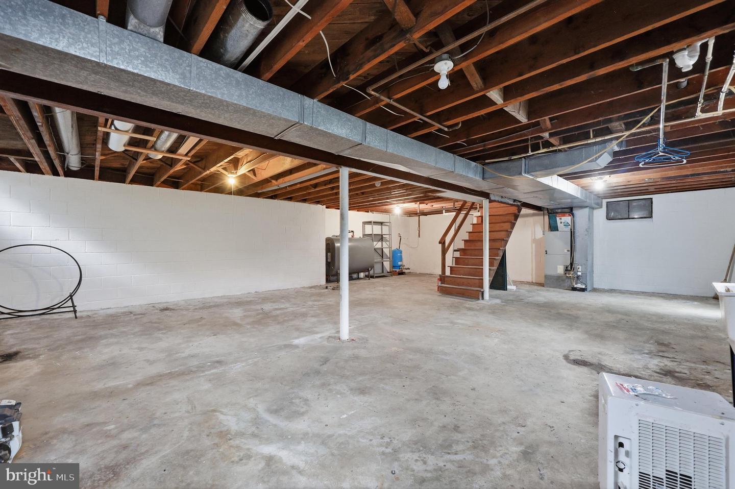 11703 Fingerboard Rd Property Photo 23