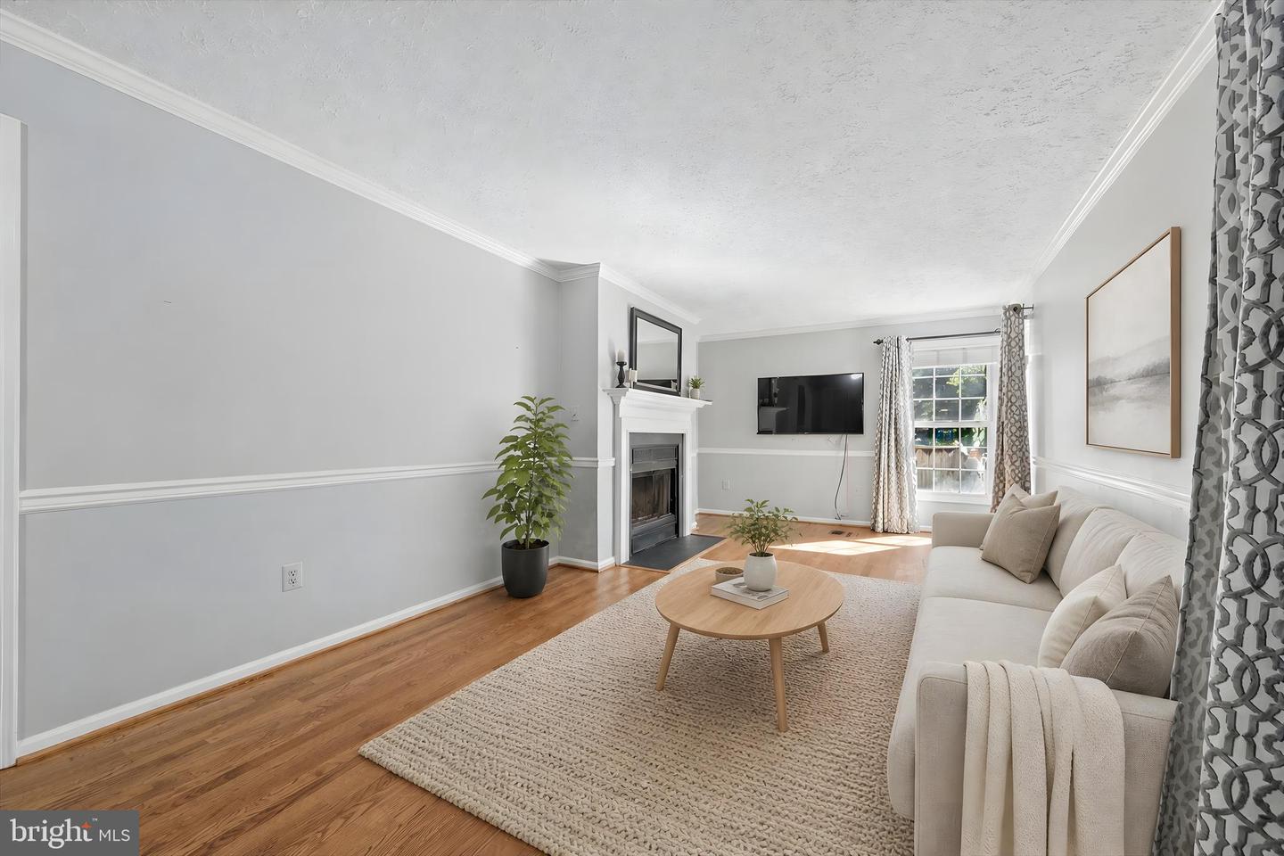 6396 Devonshire Ln Property Photo 6