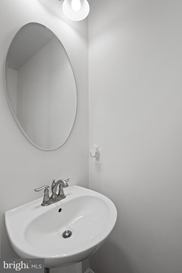 6252 Alexa St Property Photo 14