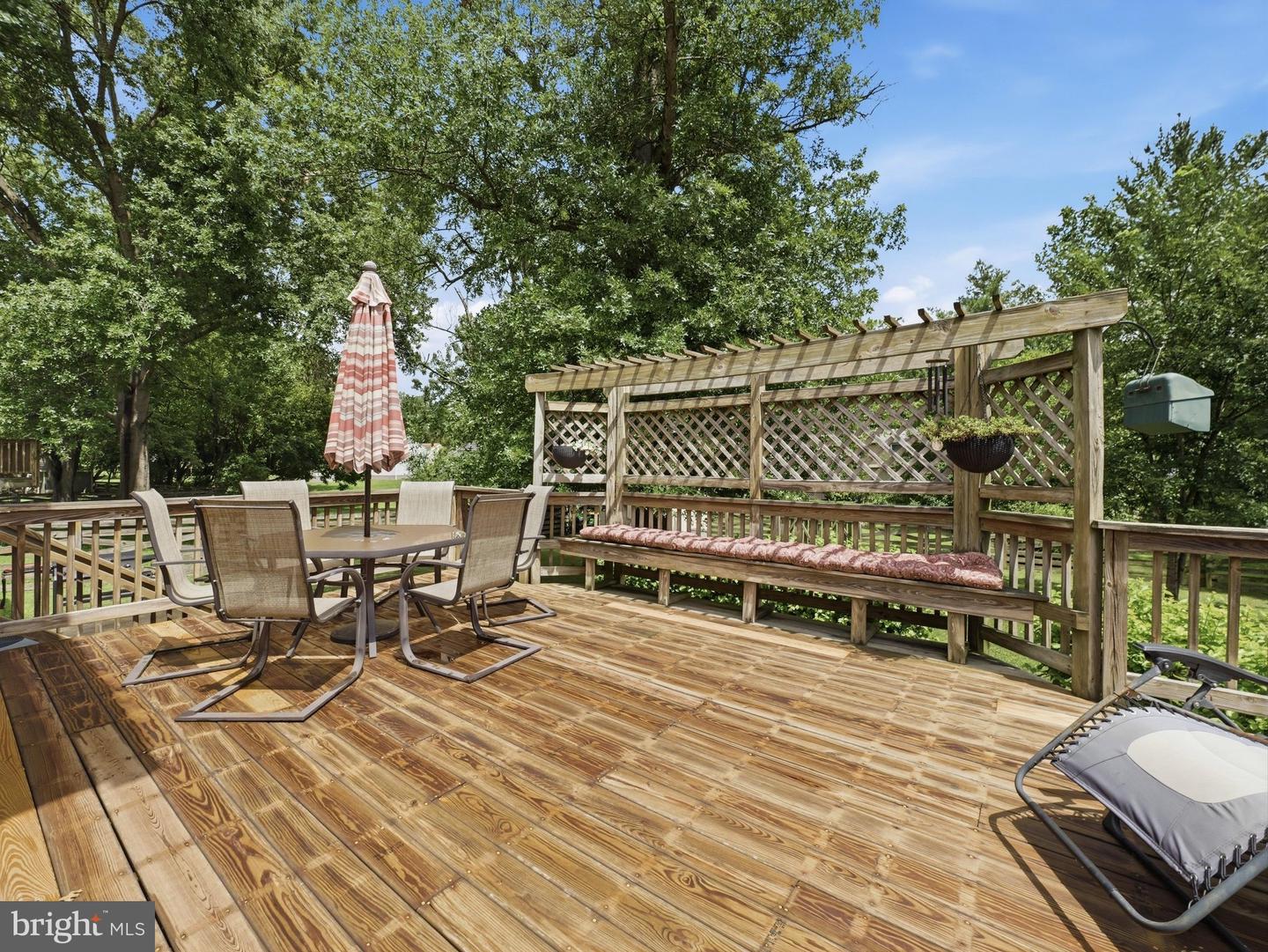 112 Glade Blvd Property Photo 32