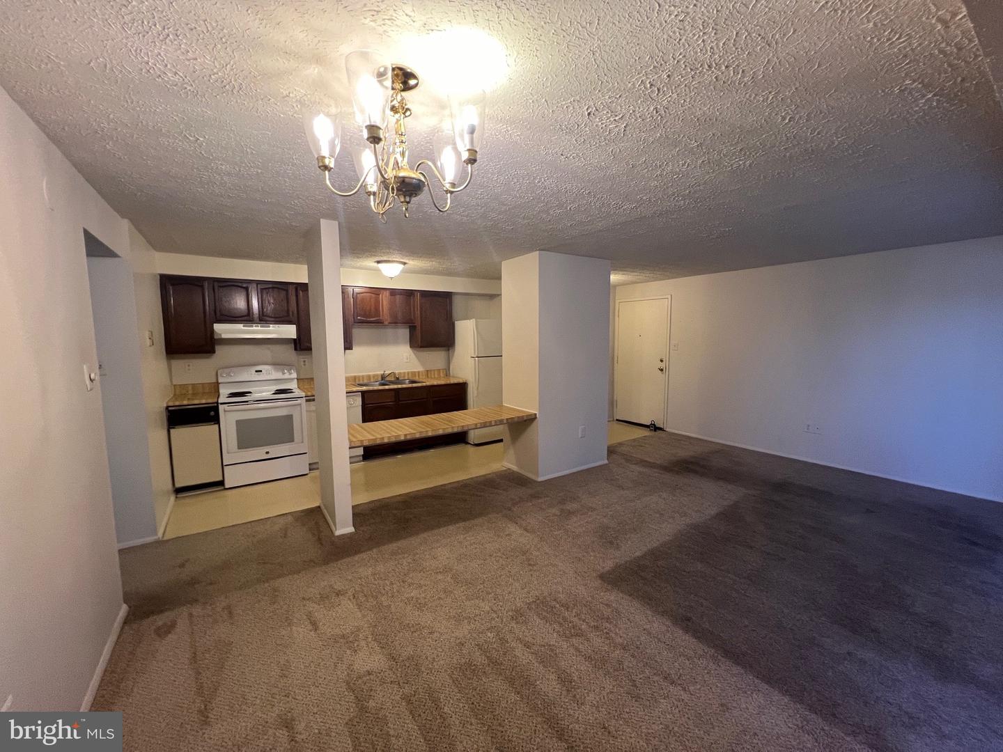 1001-e Heather Ridge Dr #e Property Photo 4