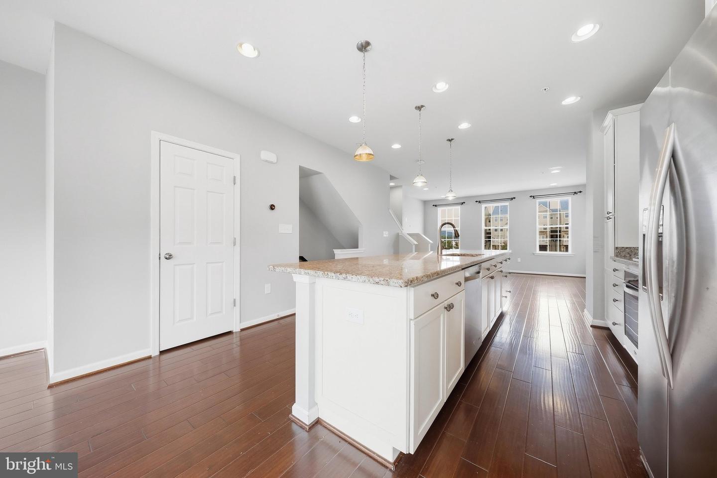 6086 Forum Sq Property Photo 14