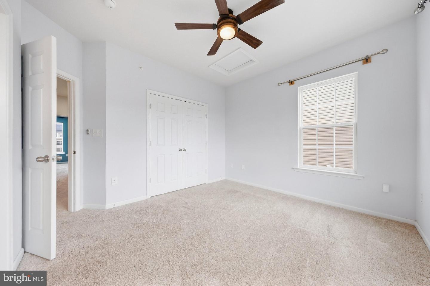 6086 Forum Sq Property Photo 36