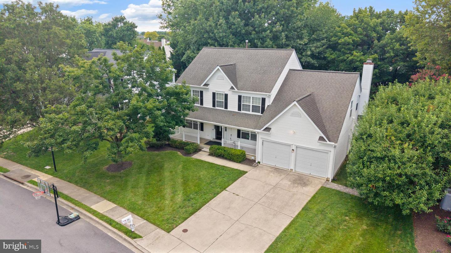 7014 Allington Manor Cir E Property Photo 2