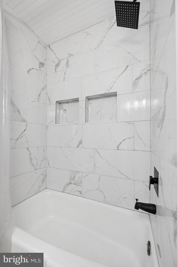 15851 Smith Rd Property Photo 25