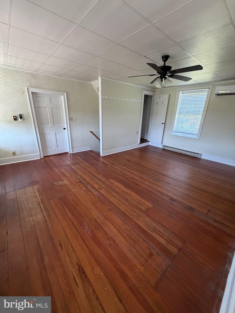 11037 Harp Hill Rd Property Photo 10