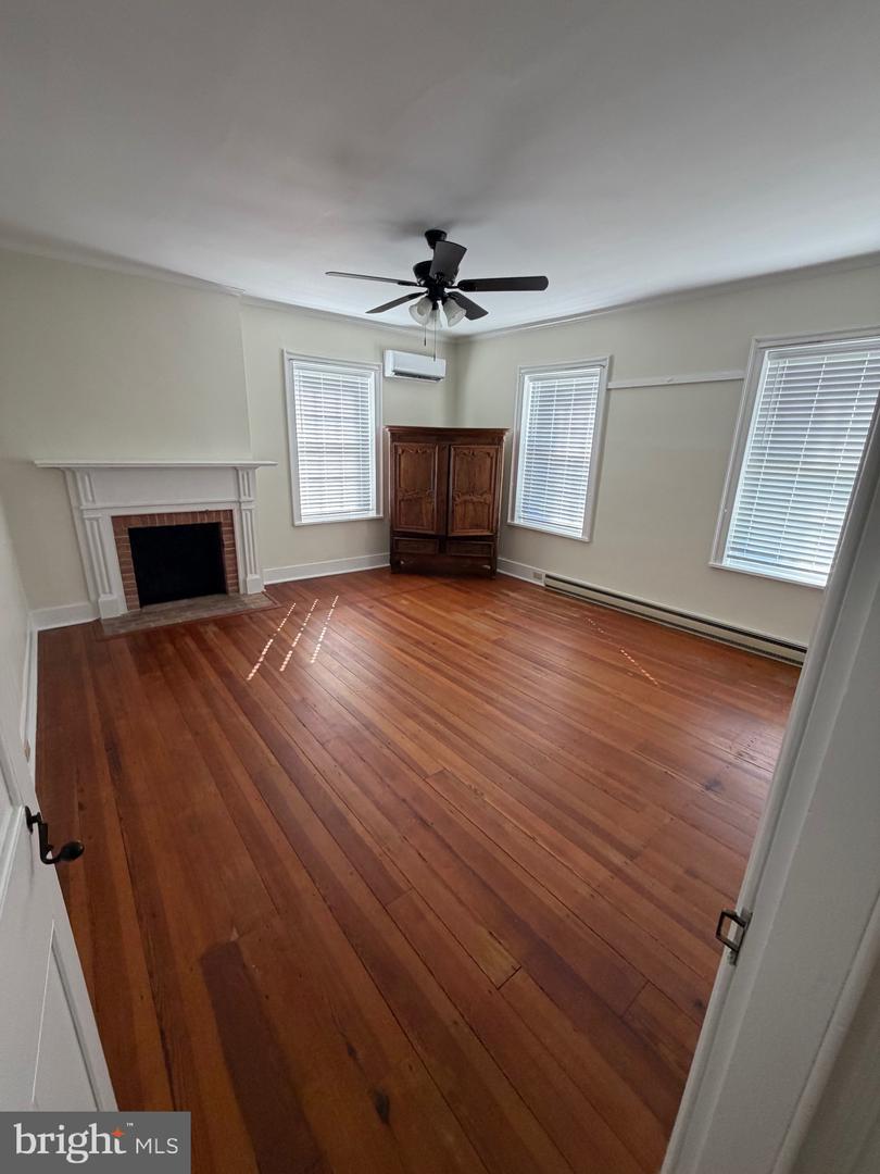 11037 Harp Hill Rd Property Photo 13