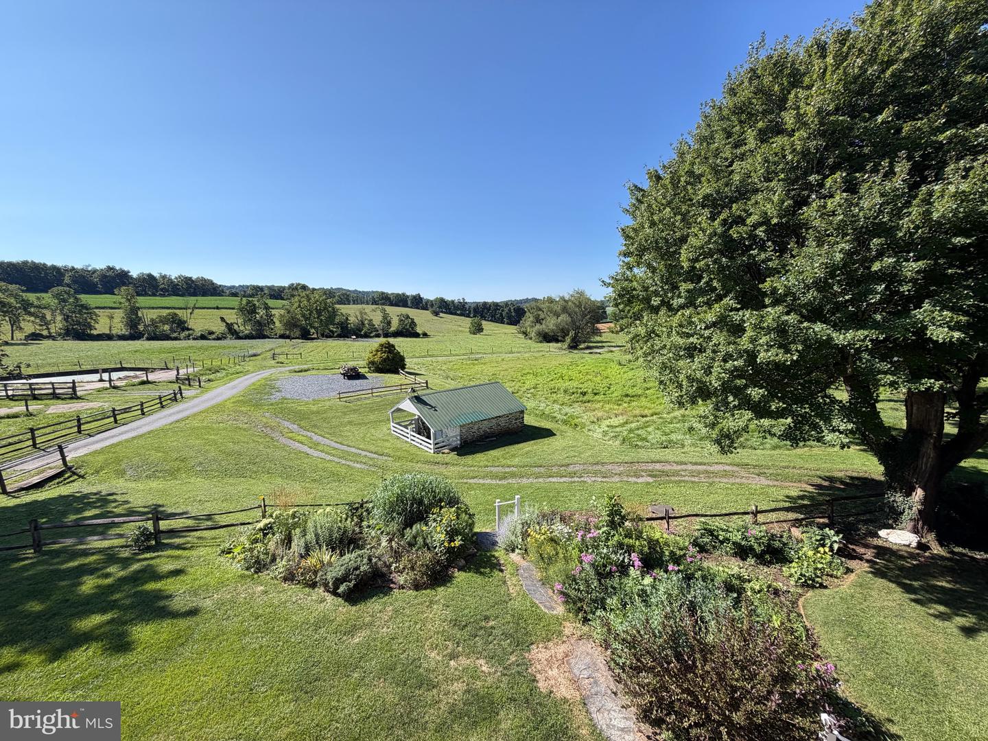 11037 Harp Hill Rd Property Photo 16