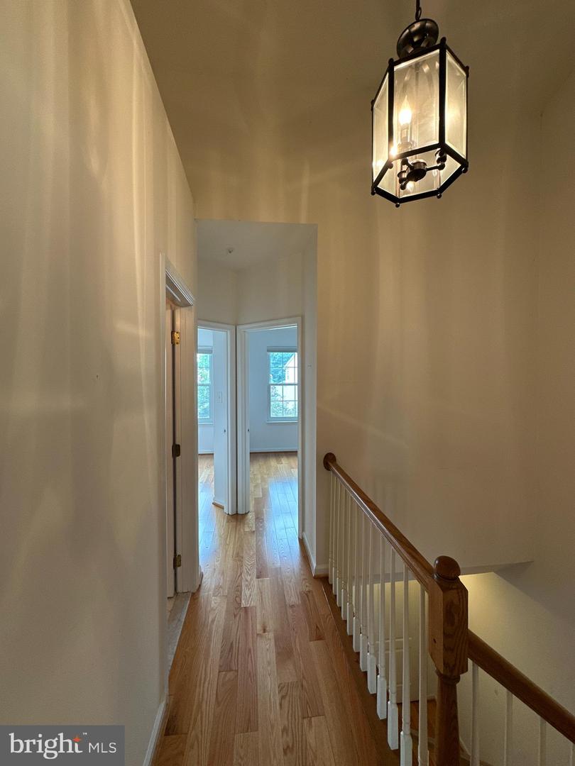 917 Halleck Dr Property Photo 10
