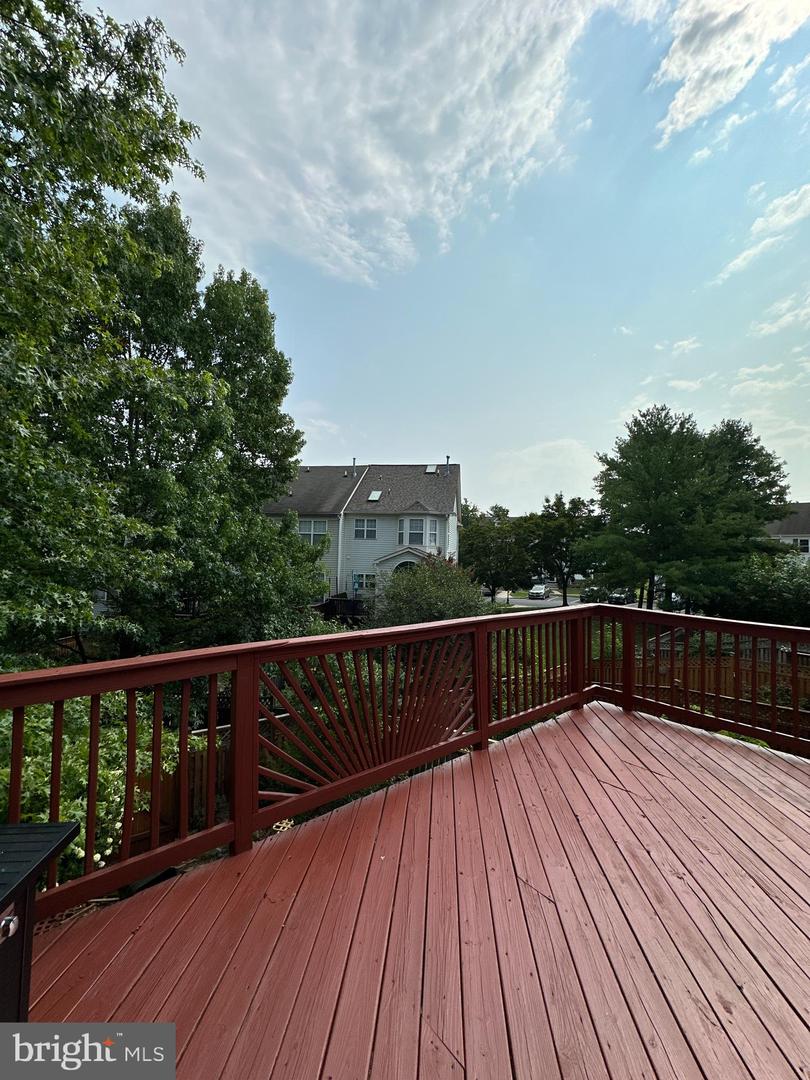 917 Halleck Dr Property Photo 22