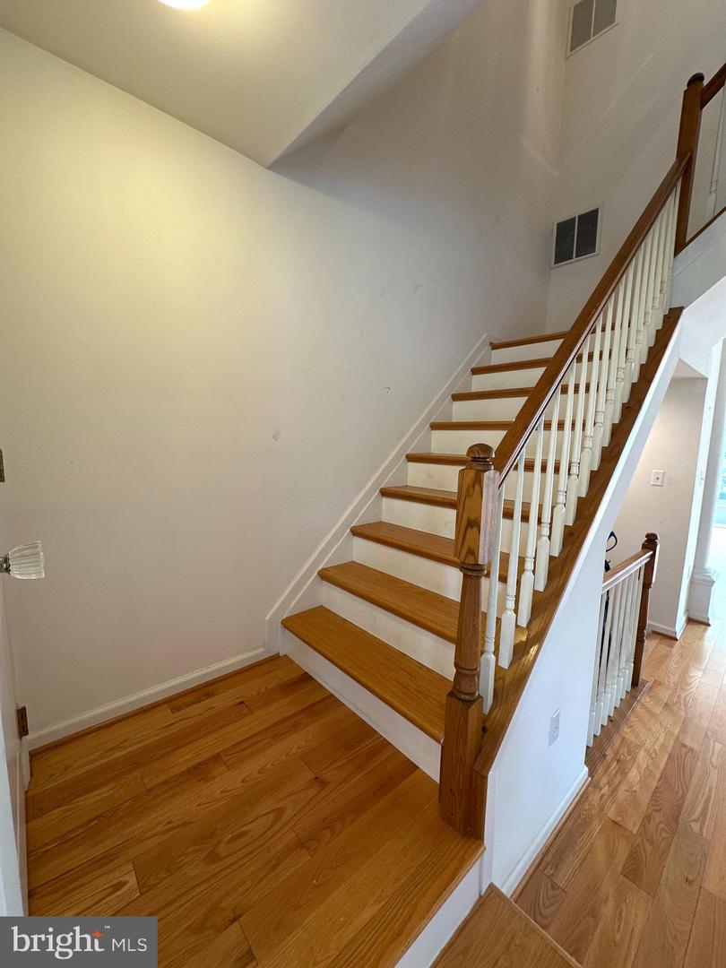 917 Halleck Dr Property Photo 24