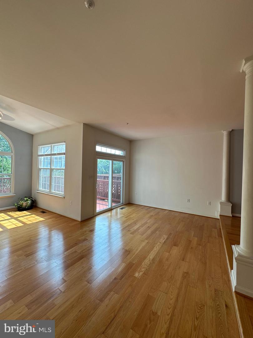 917 Halleck Dr Property Photo 36
