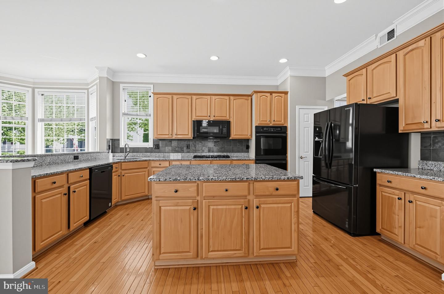 3938 Addison Woods Rd Property Photo 3
