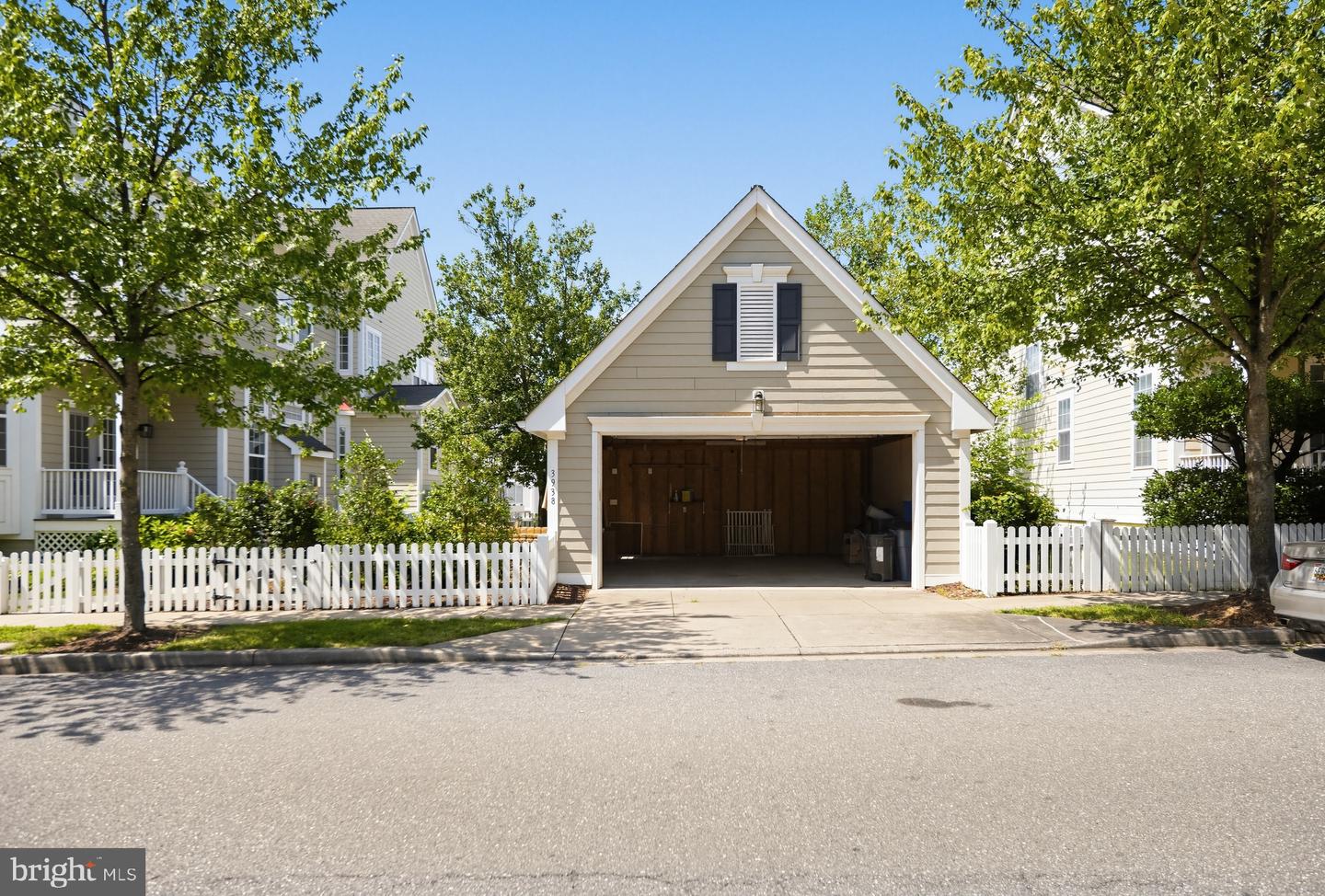 3938 Addison Woods Rd Property Photo 16