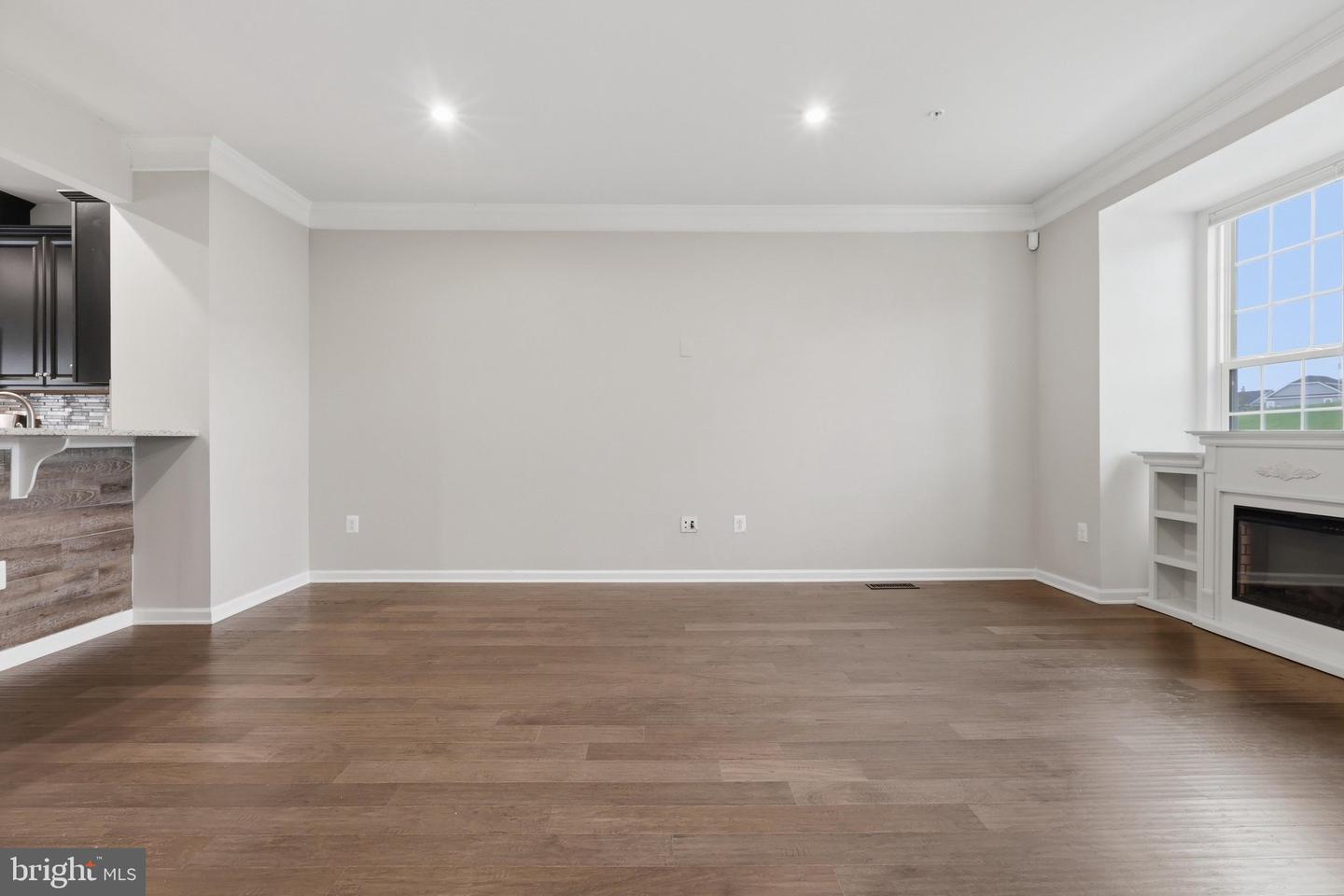 4488 Maidengrass Ln Property Photo 6
