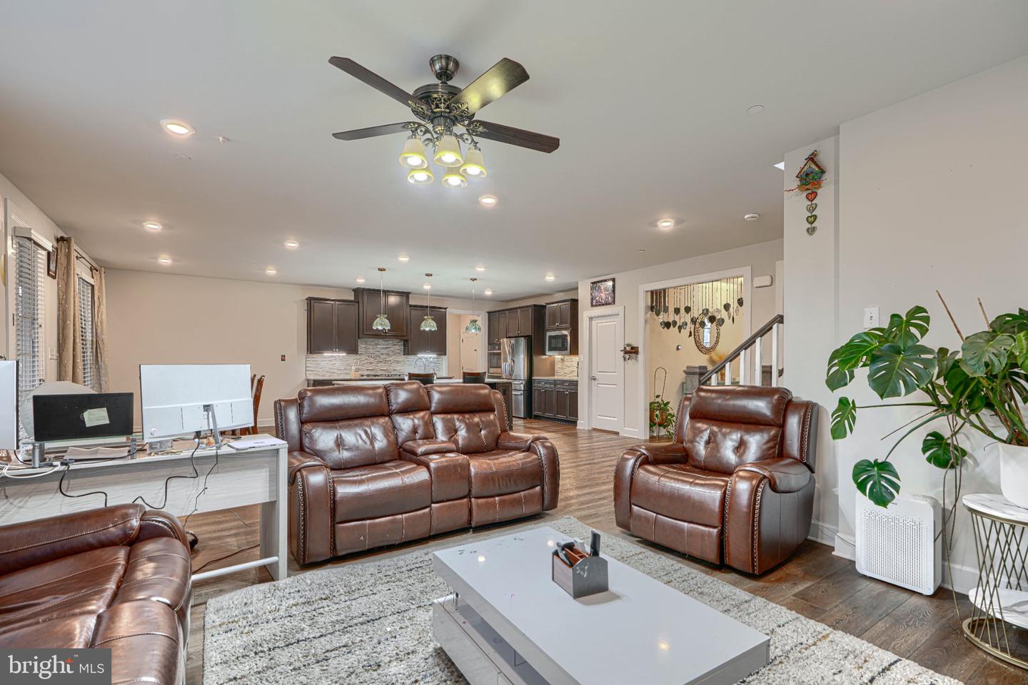 7142 Starmount Way Property Photo 24