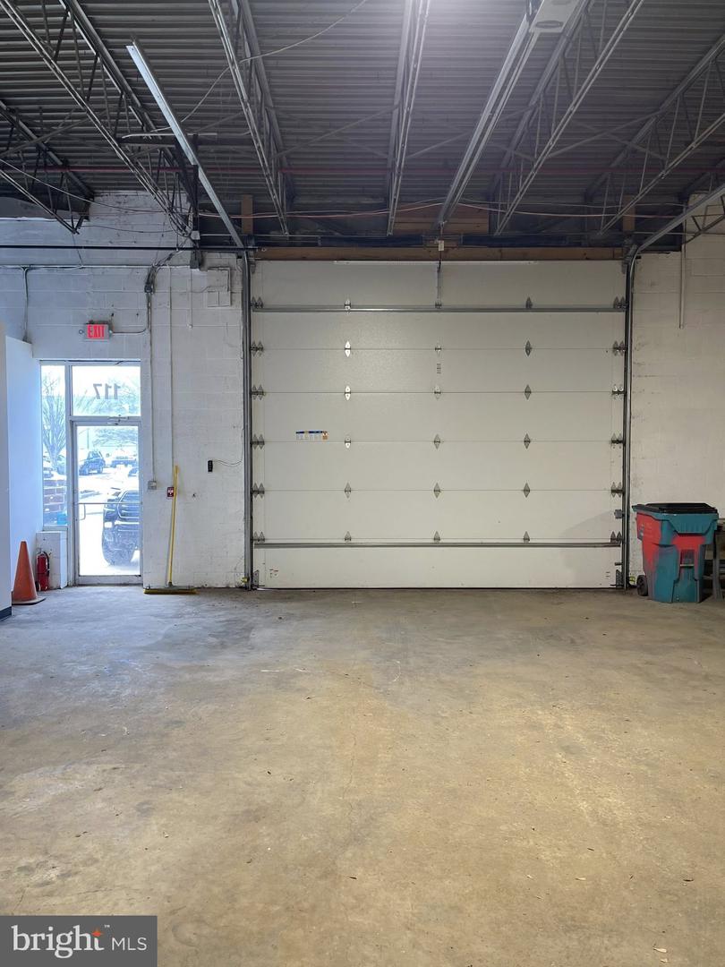 1341 Hughes Ford Rd #suite 117 Property Photo 3