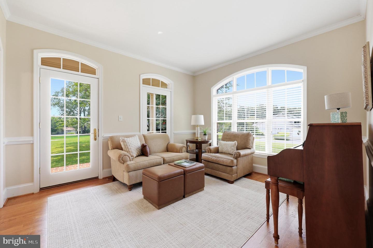 6048 White Flint Property Photo 8