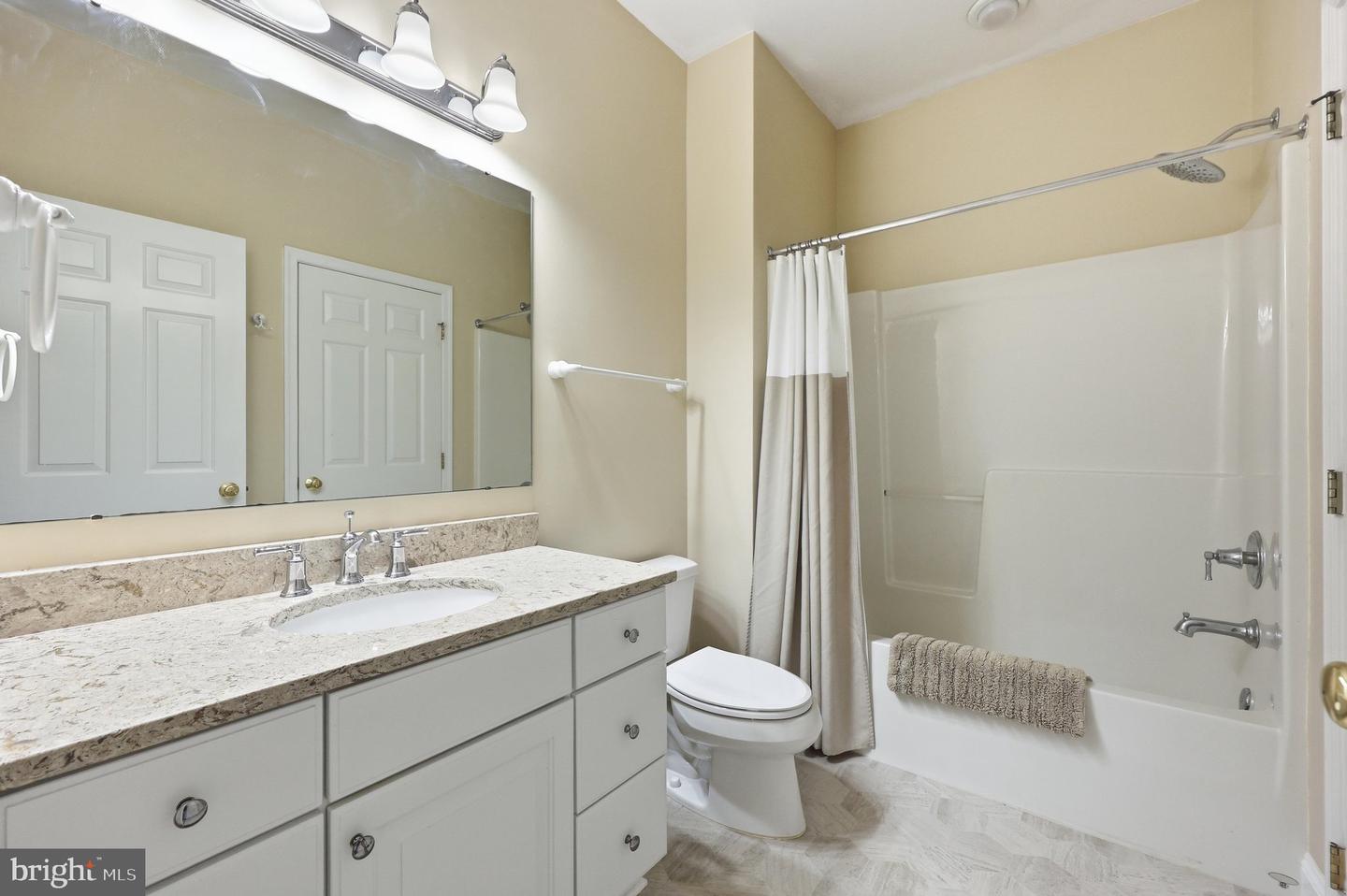 6048 White Flint Property Photo 38
