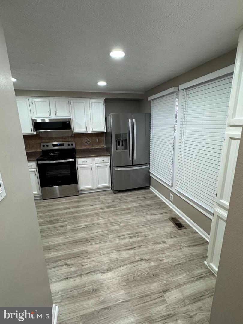 520 Ellrose Ct Property Photo 4