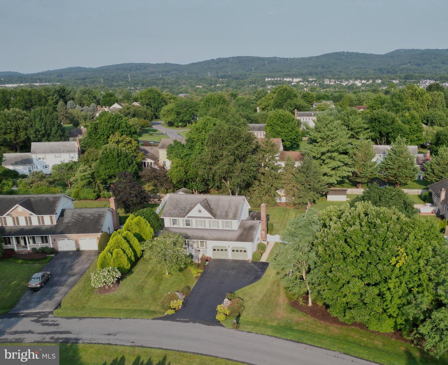 6759 Meadowside Dr Property Photo 3