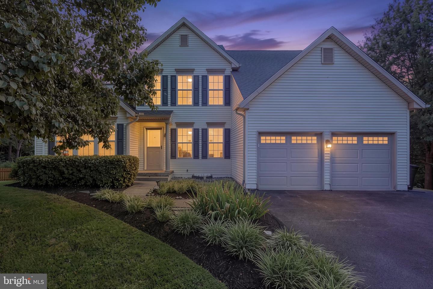 8322 Jordan Valley Way Property Photo 1