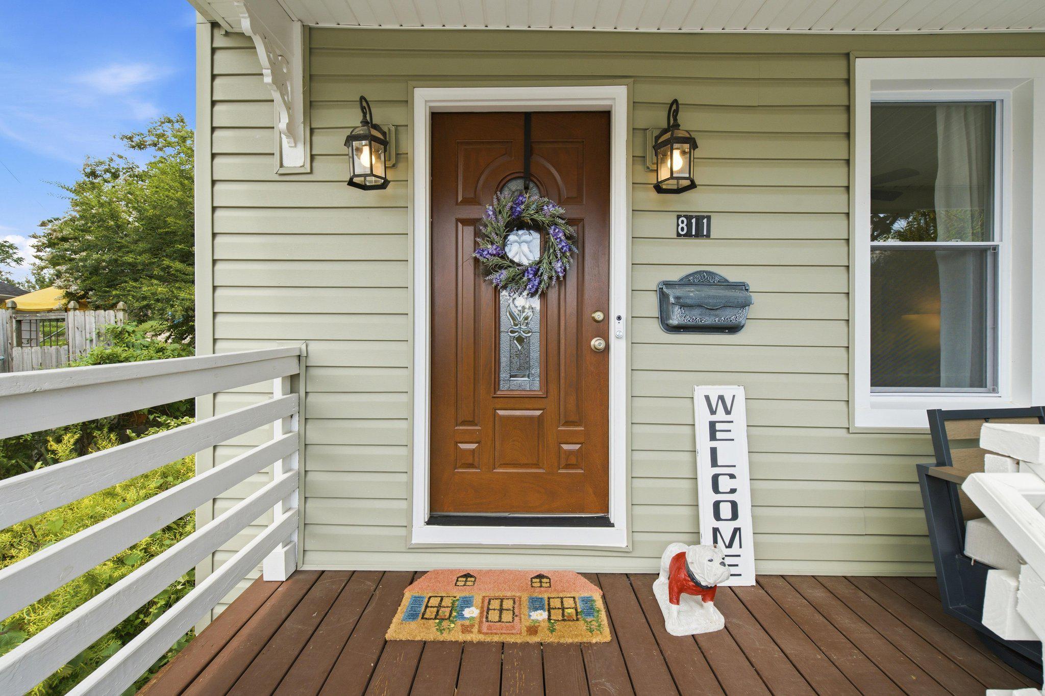 811 E B St Property Photo 6