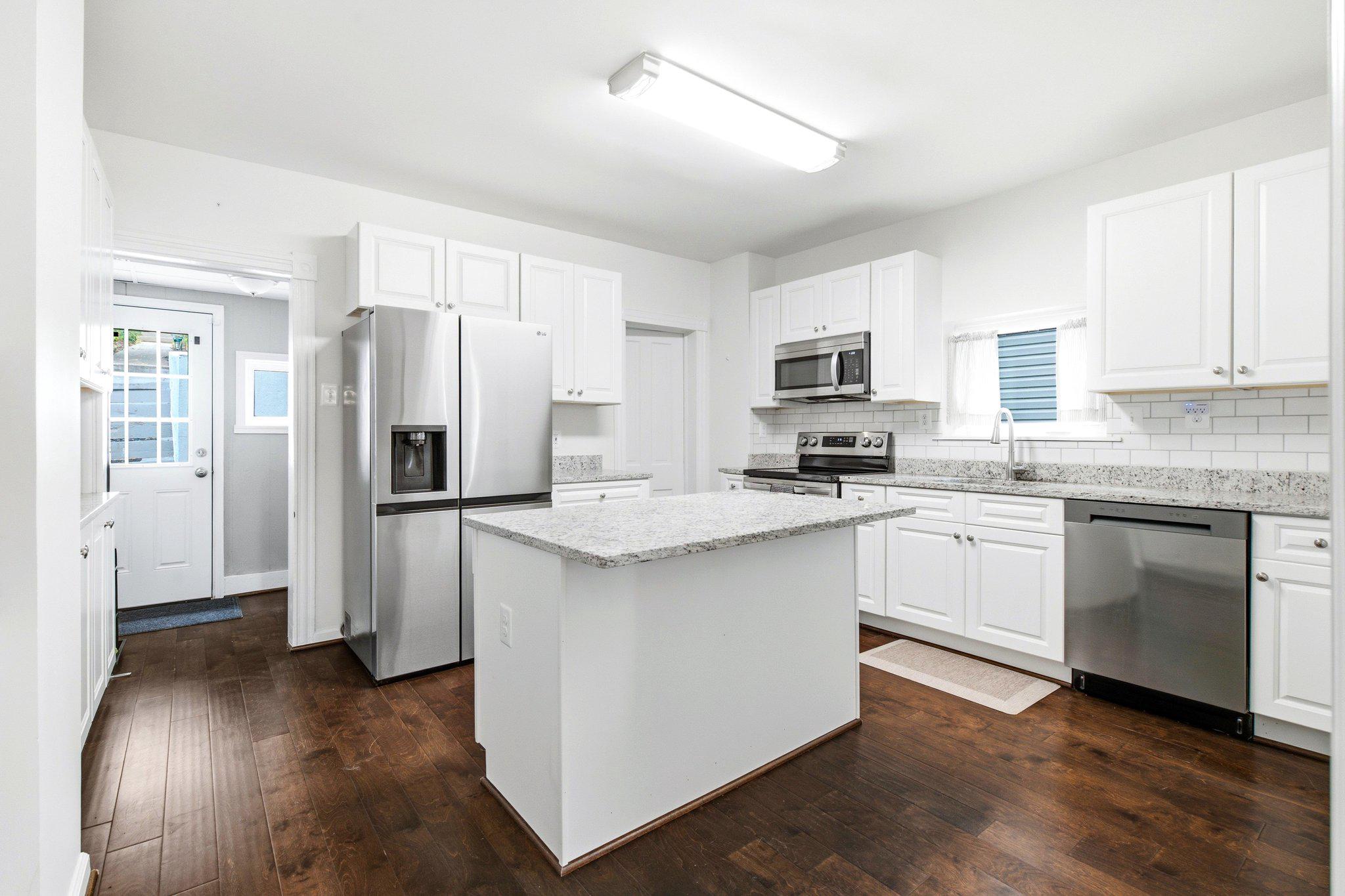 811 E B St Property Photo 14