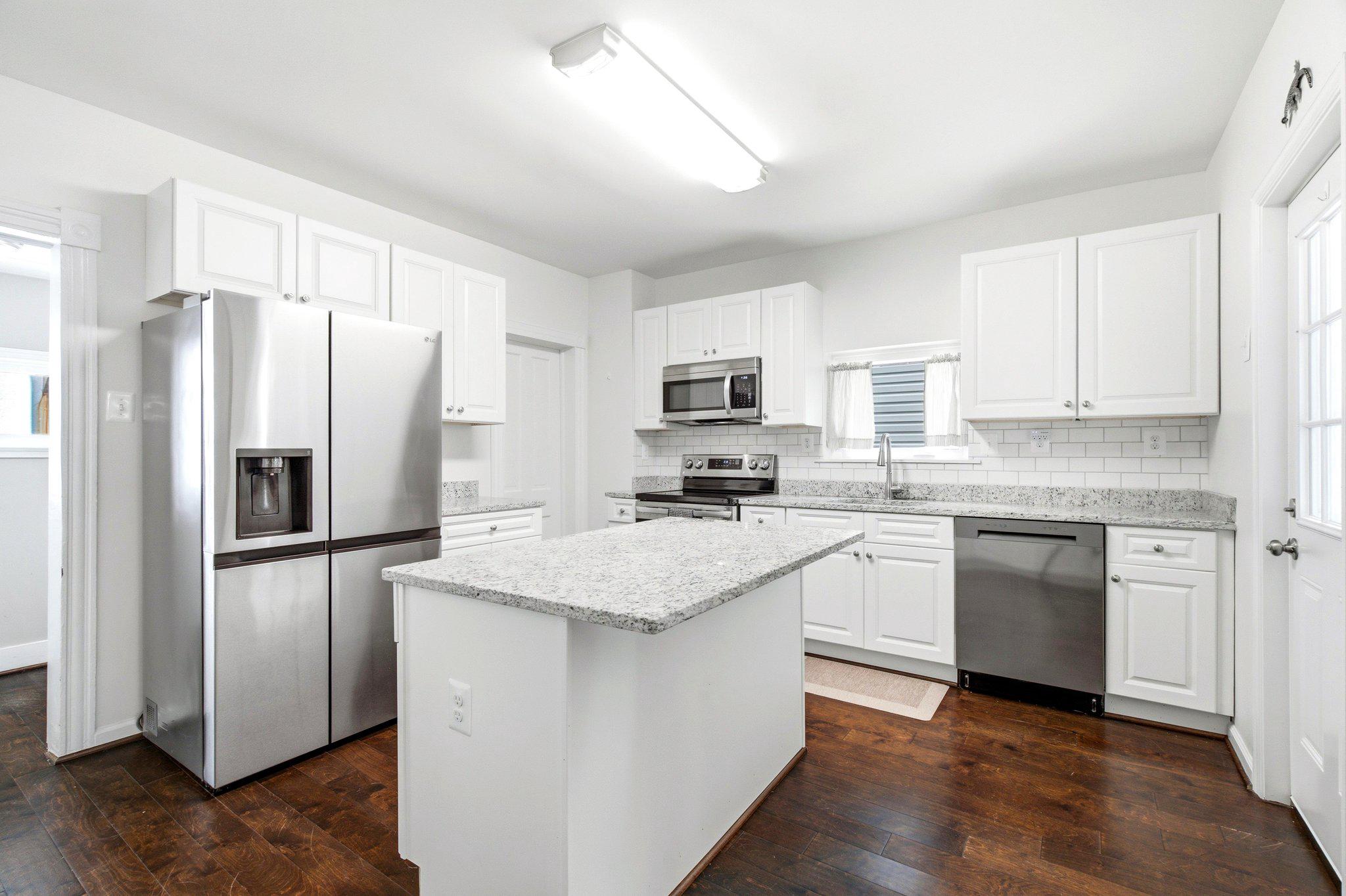 811 E B St Property Photo 15