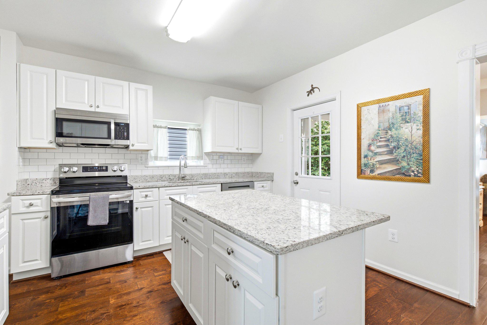 811 E B St Property Photo 16